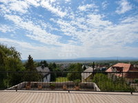 Eladó családi ház, Csömörön 295 M Ft, 6 szobás