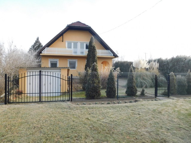 Eladó mezogazdasagi ingatlan, Domaszéken 102 M Ft