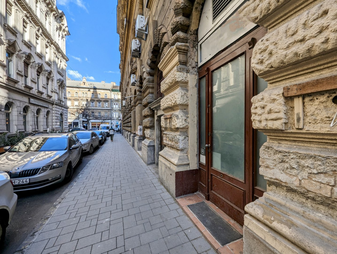 176 m² · 123.000.000 Ft