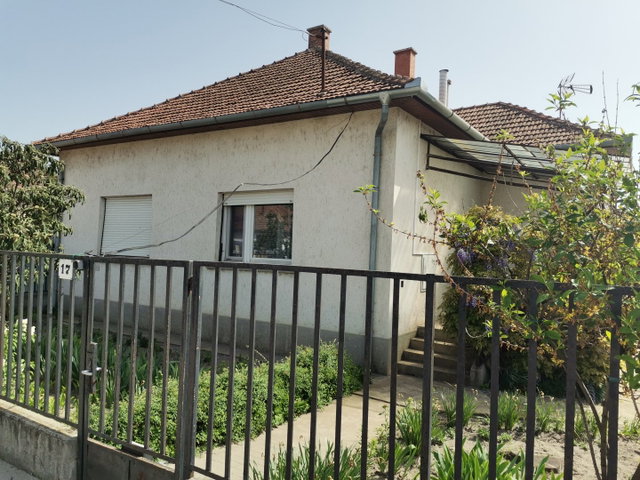 Eladó családi ház, Tiszakécskén, Szolnoki úton 39.9 M Ft
