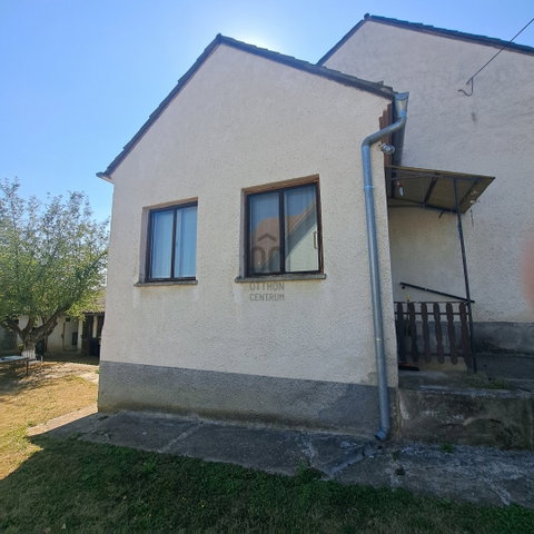 Eladó családi ház, Szentgotthárdon 37.5 M Ft, 2 szobás