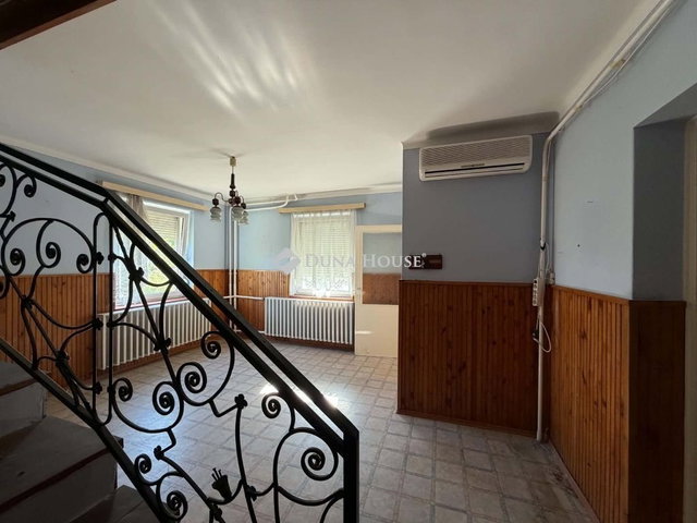 Eladó családi ház, Akasztón 34.99 M Ft, 4 szobás