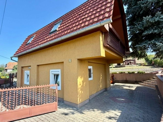 Eladó családi ház, Sárváron 47.9 M Ft, 2 szobás