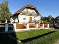Eladó családi ház, Bőn 79.9 M Ft, 8 szobás