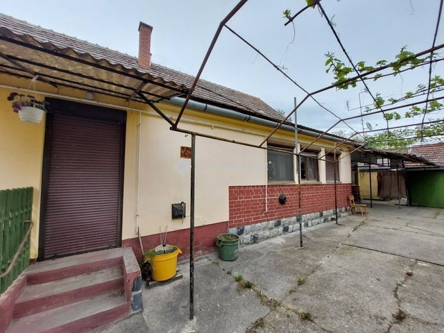 Eladó családi ház, Dunafalván 14.9 M Ft, 3 szobás