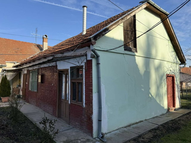 Eladó ikerház, Gyulán 15.9 M Ft, 2 szobás / költözzbe.hu