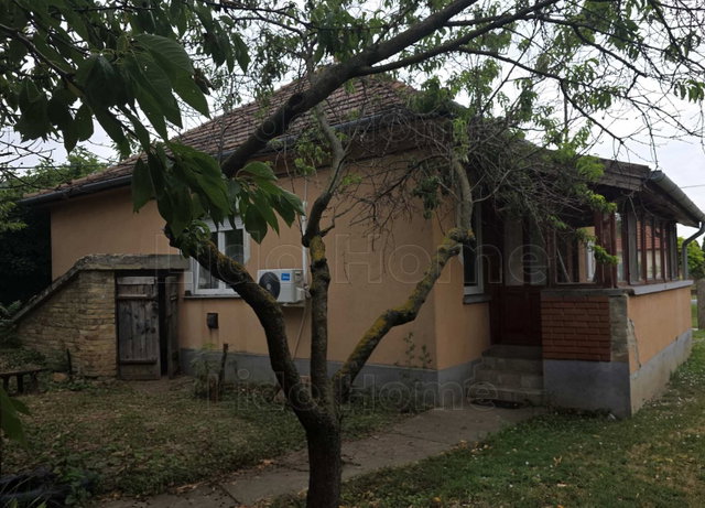 Eladó családi ház, Kislángon 41.9 M Ft, 3 szobás
