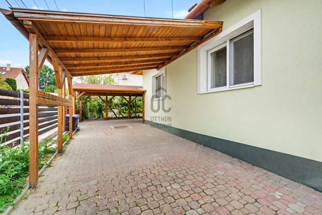 Eladó családi ház, Szentendrén 95 M Ft, 2 szobás