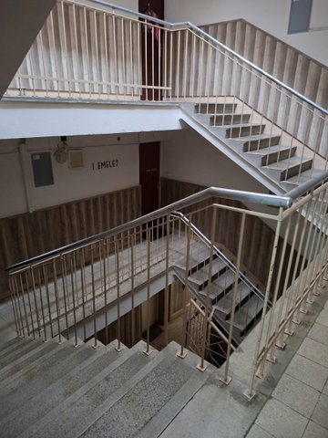 Kiadó téglalakás, albérlet, Szolnokon 100 E Ft / hó, 1 szobás