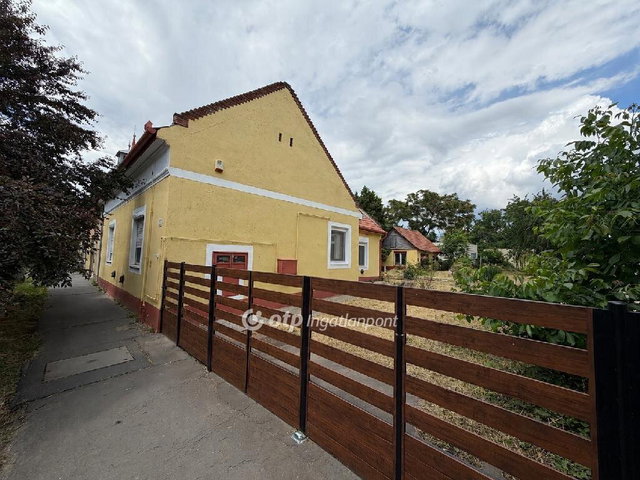 Eladó családi ház, Berettyóújfaluban 53.9 M Ft, 3 szobás