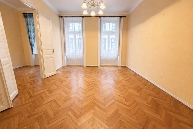 Eladó téglalakás, VIII. kerületben, Bródy Sándor utcában