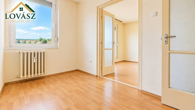 Eladó panellakás, Gyulán 32.9 M Ft, 2+1 szobás