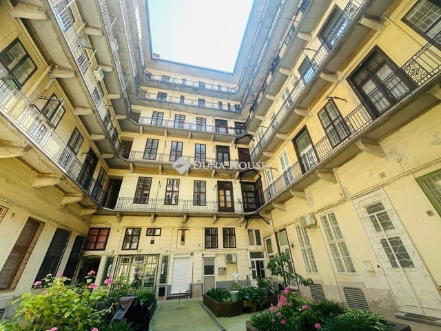 Eladó téglalakás, Budapesten, IX. kerületben 150 M Ft, 3 szobás