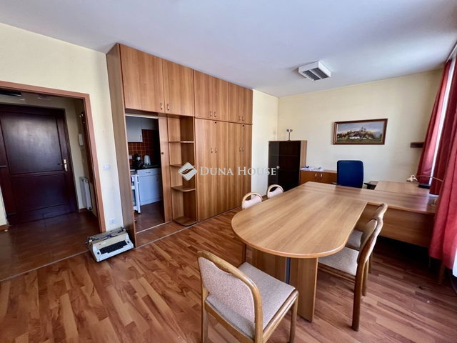 Eladó téglalakás, Zalaegerszegen 39 M Ft, 2 szobás