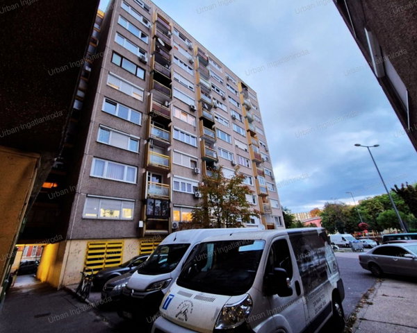 Eladó panellakás, Budapesten, X. kerületben 68.9 M Ft, 3 szobás