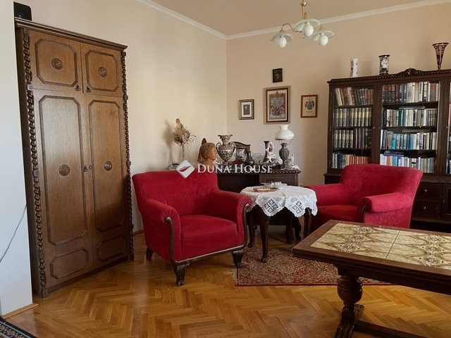 Eladó családi ház, Baján 82 M Ft, 4 szobás
