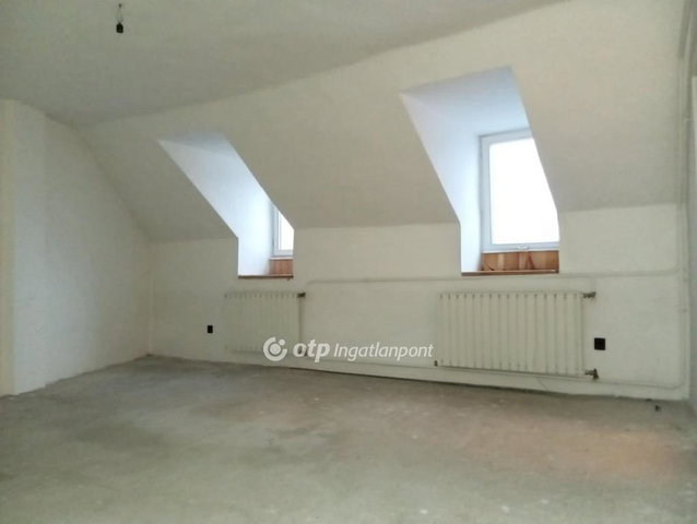 Eladó családi ház, Egerben 75 M Ft, 3 szobás