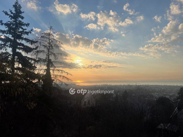 Eladó nyaraló, Csopakon 249 M Ft, 3 szobás / költözzbe.hu