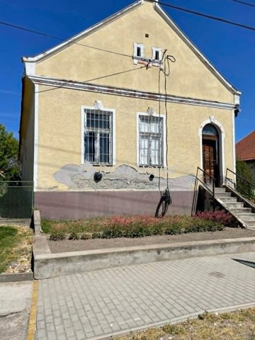 Eladó üzlethelyiség, Vajtán 5.49 M Ft, 2 szobás