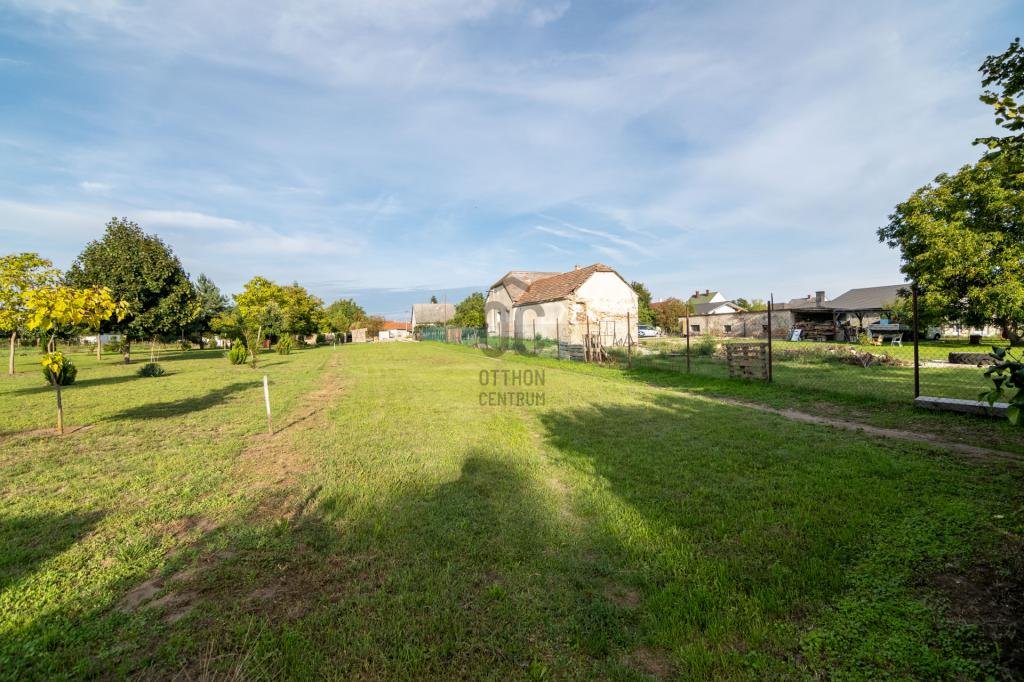 Telek · 1410 m² · 19.300.000 Ft