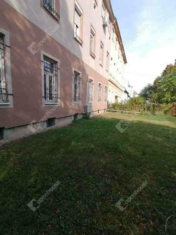 Eladó téglalakás, Győrött 29 M Ft, 1 szobás