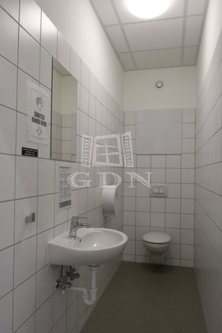 Kiadó ipari ingatlan, Székesfehérvárott 1176 E Ft / hó