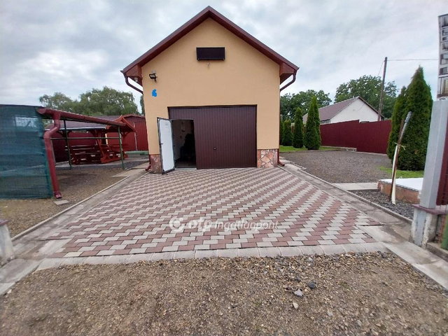 Eladó ipari ingatlan, Nyíregyházán 69.9 M Ft