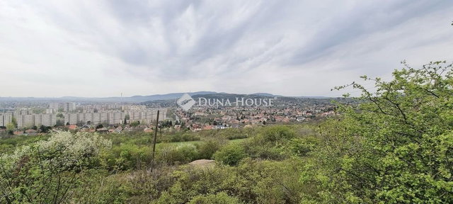 Eladó telek, Budapesten, III. kerületben 39.9 M Ft