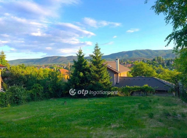 Eladó téglalakás, Pilisvörösváron 105 M Ft, 2 szobás
