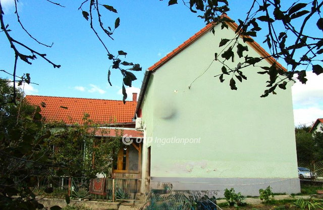Eladó családi ház, Zselickisfaludon 34.4 M Ft, 3 szobás