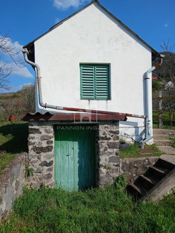 Eladó mezogazdasagi ingatlan, Somlószőlősön 6.9 M Ft