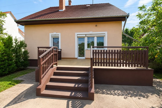 Eladó családi ház, Debrecenben 104.9 M Ft, 5 szobás