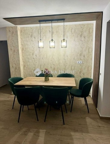 Eladó családi ház, Halásztelken 140 M Ft, 8 szobás