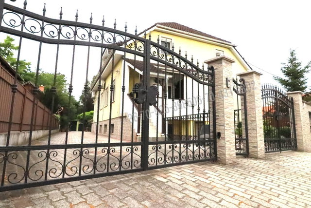Eladó családi ház, Albertirsán 95 M Ft, 7 szobás