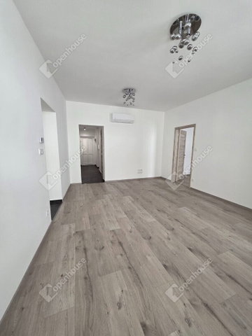 Eladó téglalakás, Győrött 154.95 M Ft, 4 szobás