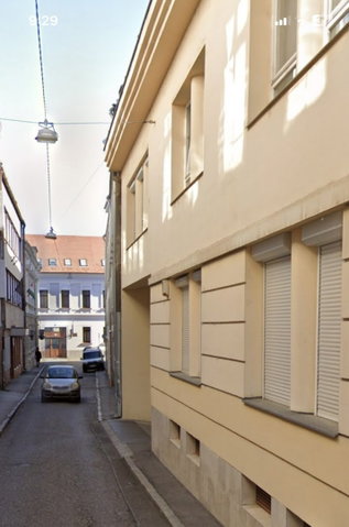 Kiadó garázs, Pécsett, Kisfaludy Sándor utcában 33 E Ft / hó