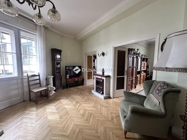 Eladó téglalakás, Budapesten, XII. kerületben 178.8 M Ft