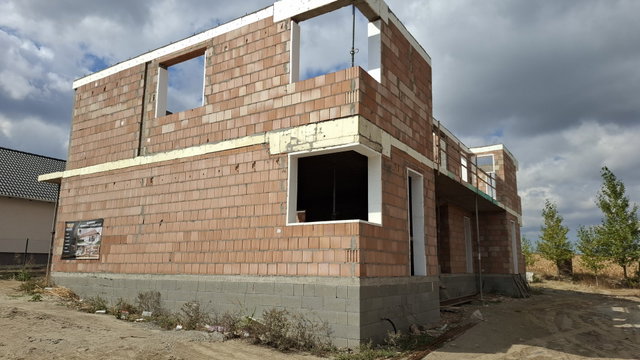 Eladó téglalakás, Mendén 84 M Ft, 1+2 szobás