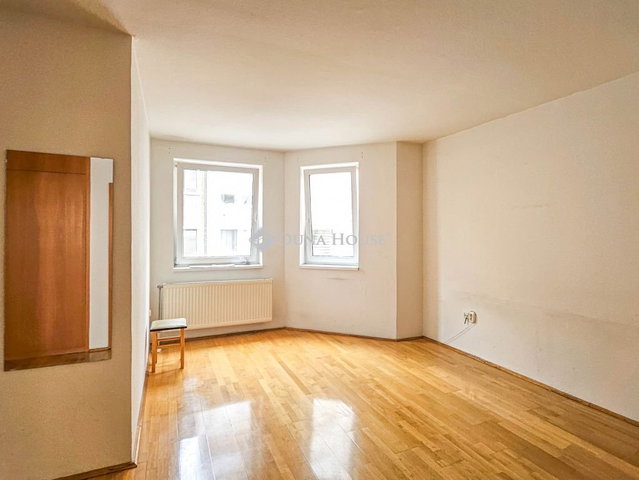 Eladó téglalakás, Budapesten, IX. kerületben 81.5 M Ft, 1 szobás