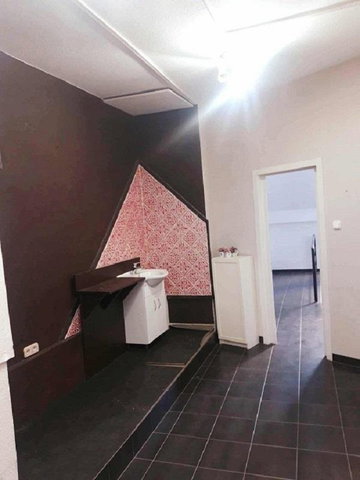 Eladó üzlethelyiség, Székesfehérvárott 81.9 M Ft, 5 szobás