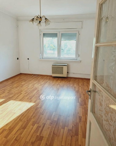 Eladó családi ház, Szabadszálláson 29.7 M Ft, 2 szobás
