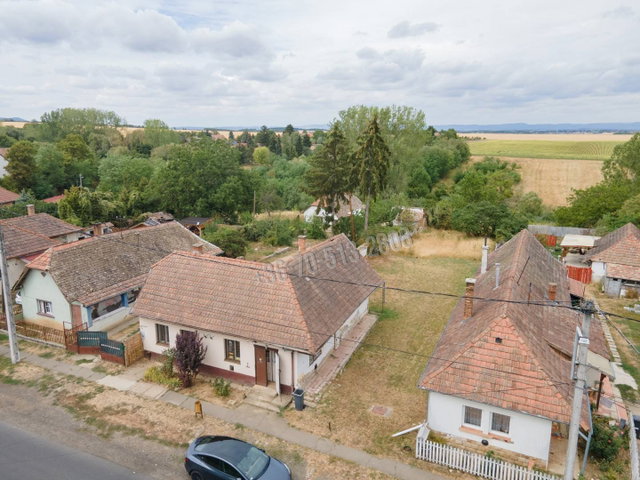 Eladó családi ház, Tereskén 10.5 M Ft, 2+1 szobás