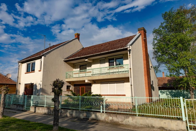 Eladó családi ház, Jászapátiban 34.9 M Ft, 5 szobás