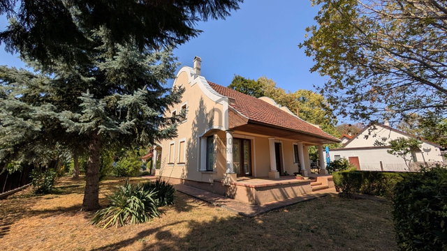 Kiadó családi ház, albérlet, Balatonakarattyán 400 E Ft / hó