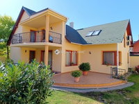 Eladó családi ház, Kiskunfélegyházán 139.99 M Ft, 5 szobás