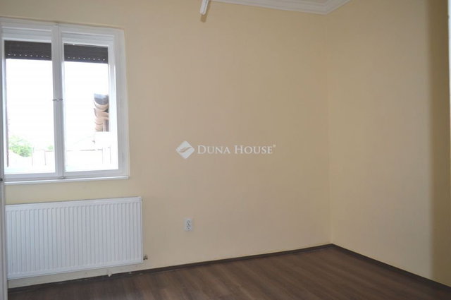 Eladó családi ház, Debrecenben 49 M Ft, 2 szobás