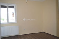 Eladó családi ház, Debrecenben 49 M Ft, 2 szobás