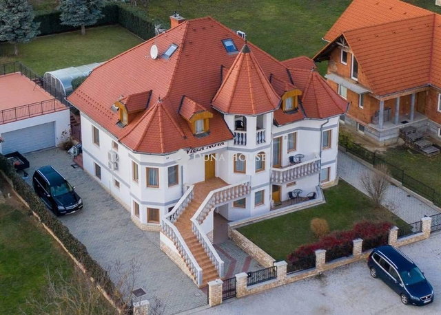 Eladó családi ház, Hévízen 276.063 M Ft, 4 szobás