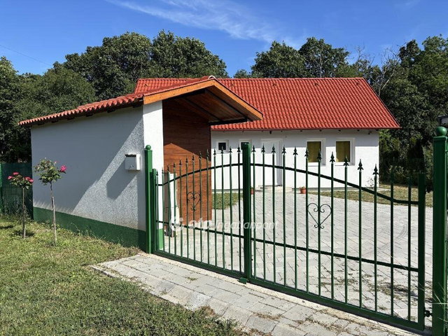 Eladó családi ház, Balatonvilágoson 99.9 M Ft, 3 szobás