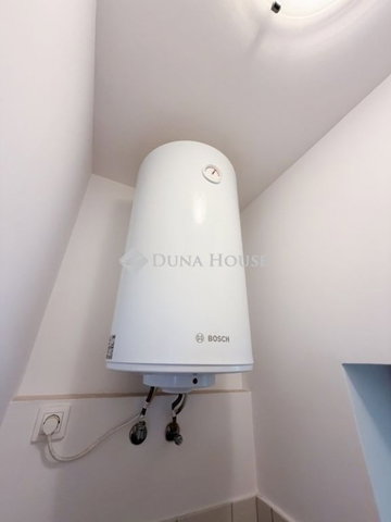 Eladó családi ház, Pilisvörösváron 144.99 M Ft, 7 szobás